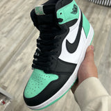 Preowned Jordan 1 Retro High OG
‘Green Glow’