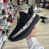 Preowned yeezy 350 oreo