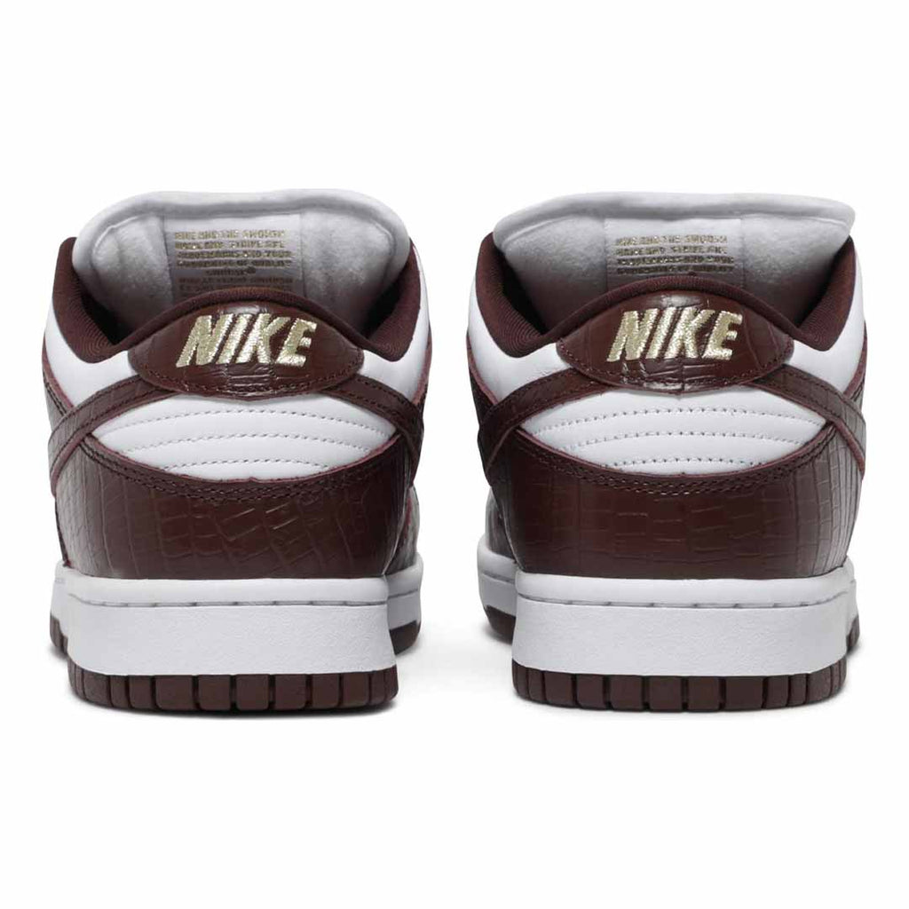 Nike SB Dunk Low Supreme Stars Barkroot Brown (2021) by Nike - NWAHype 1 for streetwear Sneakers in USA