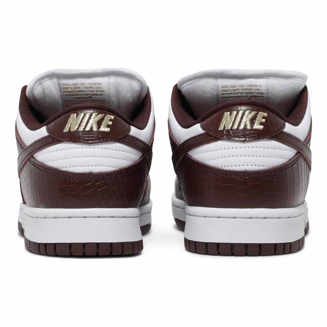 Nike SB Dunk Low Supreme Stars Barkroot Brown (2021) by Nike - NWAHype 1 for streetwear Sneakers in USA
